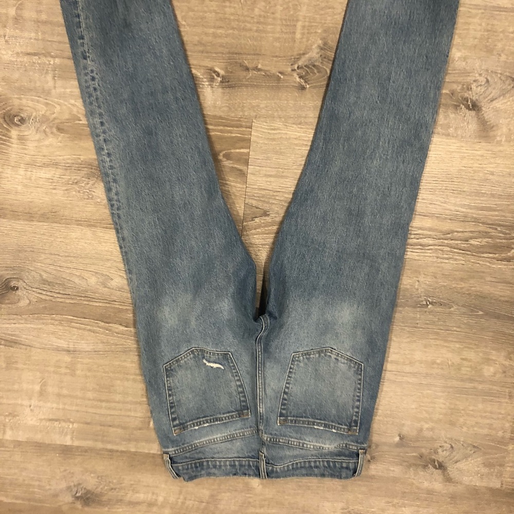High rise deconstructed cheeky straight Gap jeans. Size 10.